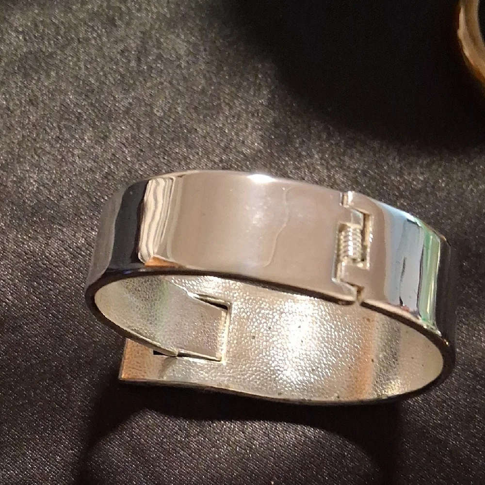 Vintage Silver Fitness Wristband